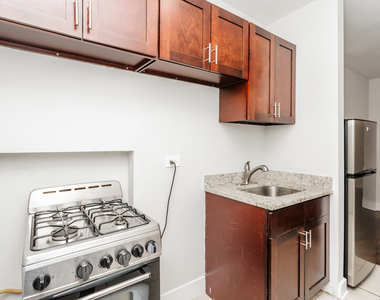 6949 S Paxton Avenue - Photo Thumbnail 6