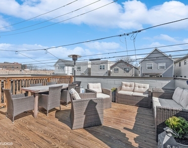 1739 N Humboldt Boulevard - Photo Thumbnail 9
