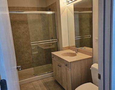 235 W Van Buren Street - Photo Thumbnail 17