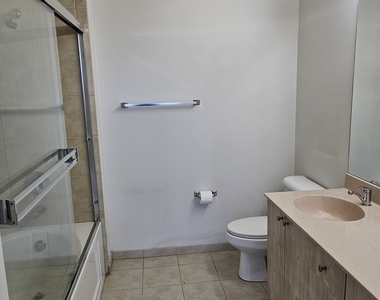 235 W Van Buren Street - Photo Thumbnail 13