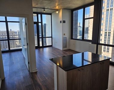 235 W Van Buren Street - Photo Thumbnail 4