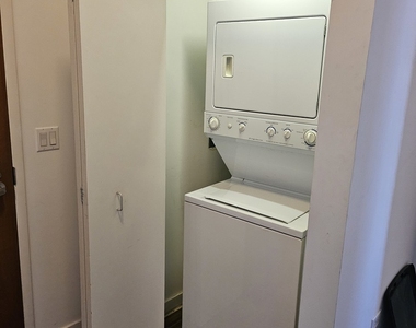 235 W Van Buren Street - Photo Thumbnail 19