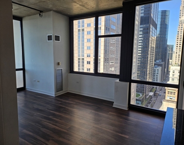 235 W Van Buren Street - Photo Thumbnail 5