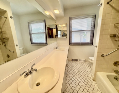 1630 Mcgovern Street - Photo Thumbnail 8