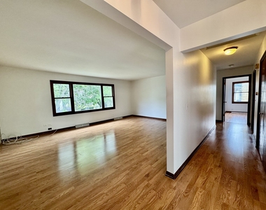1630 Mcgovern Street - Photo Thumbnail 2