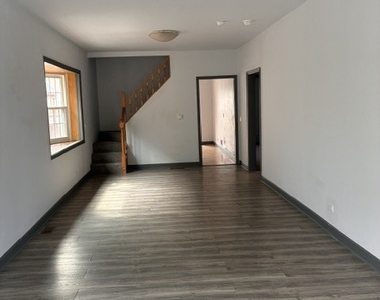 5041 W George Street - Photo Thumbnail 2