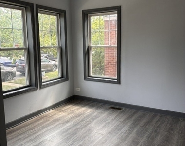 5041 W George Street - Photo Thumbnail 1