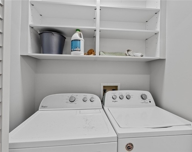 519 Roma Court - Photo Thumbnail 12