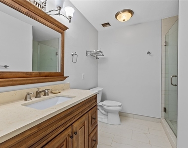 519 Roma Court - Photo Thumbnail 15