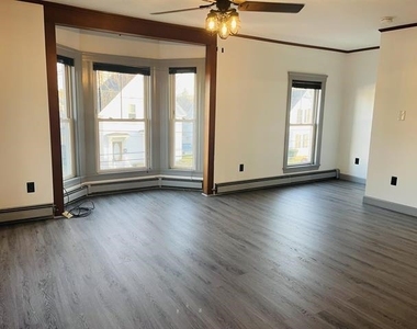 26 Leonard - Photo Thumbnail 2