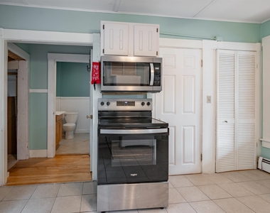 96 E Broadway - Photo Thumbnail 6