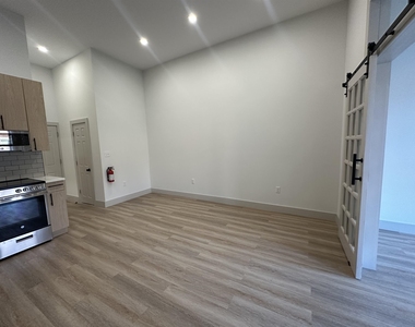 114 Main - Photo Thumbnail 1