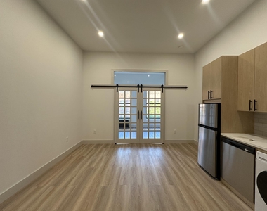 114 Main - Photo Thumbnail 2