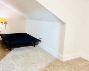 16 Hartford - Photo Thumbnail 39