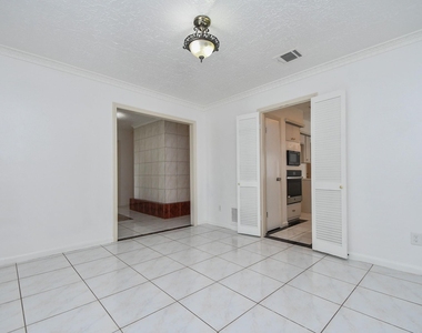 7714 Eichler Drive - Photo Thumbnail 6