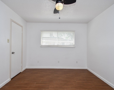 7714 Eichler Drive - Photo Thumbnail 20