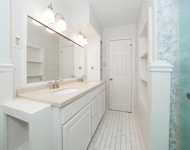 9519 Val Verde Street - Photo Thumbnail 20