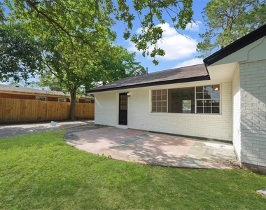 9519 Val Verde Street - Photo Thumbnail 23