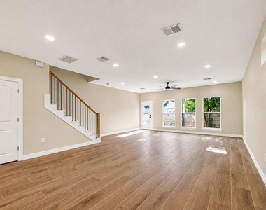5210 Gano Street - Photo Thumbnail 6