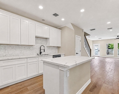 5210 Gano Street - Photo Thumbnail 12