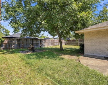 6422 Woodbrook Lane - Photo Thumbnail 14