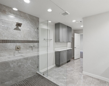 6422 Woodbrook Lane - Photo Thumbnail 8