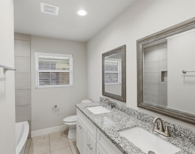 6422 Woodbrook Lane - Photo Thumbnail 11