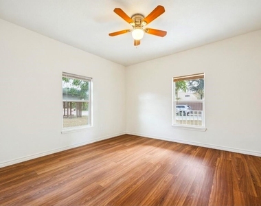 7933 Elwood Street - Photo Thumbnail 11