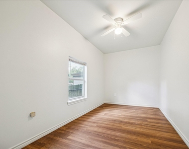 7933 Elwood Street - Photo Thumbnail 16