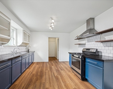 7933 Elwood Street - Photo Thumbnail 9