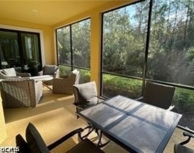 10529 Casella Way - Photo Thumbnail 8