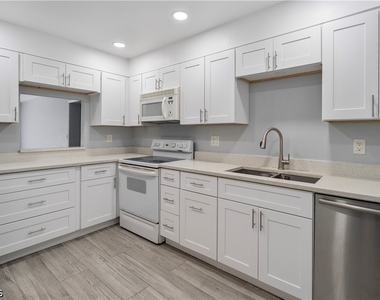 1490 Memoli Lane - Photo Thumbnail 5