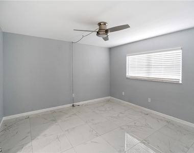 1490 Memoli Lane - Photo Thumbnail 10