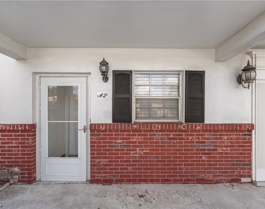 1490 Memoli Lane - Photo Thumbnail 1