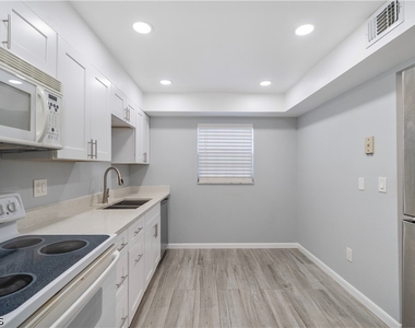 1490 Memoli Lane - Photo Thumbnail 18