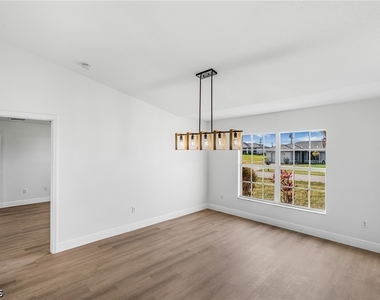 323 Nw 10th Street - Photo Thumbnail 22