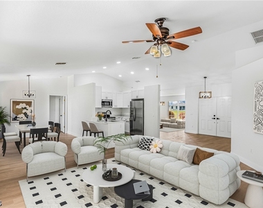 323 Nw 10th Street - Photo Thumbnail 10