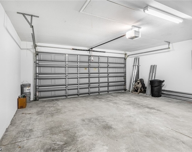 323 Nw 10th Street - Photo Thumbnail 18