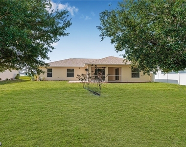 323 Nw 10th Street - Photo Thumbnail 32