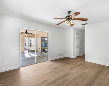 323 Nw 10th Street - Photo Thumbnail 30
