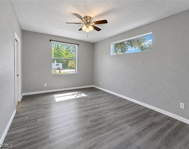 1080 Hancock Creek South Boulevard - Photo Thumbnail 8