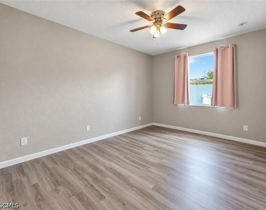 1080 Hancock Creek South Boulevard - Photo Thumbnail 12