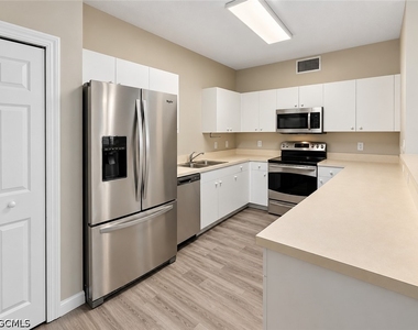1080 Hancock Creek South Boulevard - Photo Thumbnail 6
