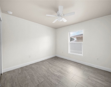 2405 Maple Avenue - Photo Thumbnail 15
