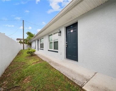 2405 Maple Avenue - Photo Thumbnail 2