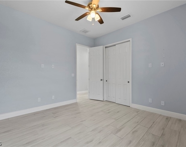 26724 Morton Ave - Photo Thumbnail 13