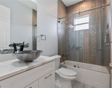 26724 Morton Ave - Photo Thumbnail 15