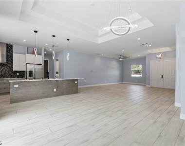 26724 Morton Ave - Photo Thumbnail 7