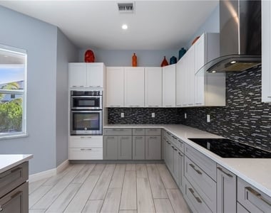 26724 Morton Ave - Photo Thumbnail 11