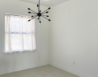 203 Wells Avenue - Photo Thumbnail 14
